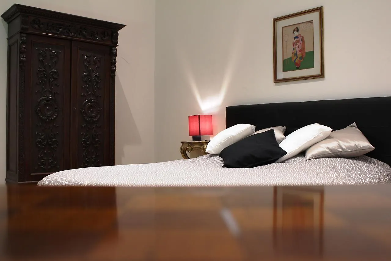 **  Bb Tube Bed & Breakfast Genoa Italy